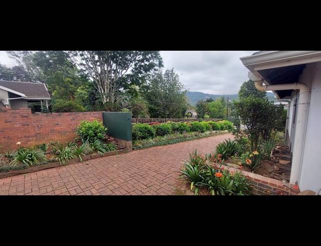 8 BEDROOM HOUSE FOR SALE IN MONTROSE